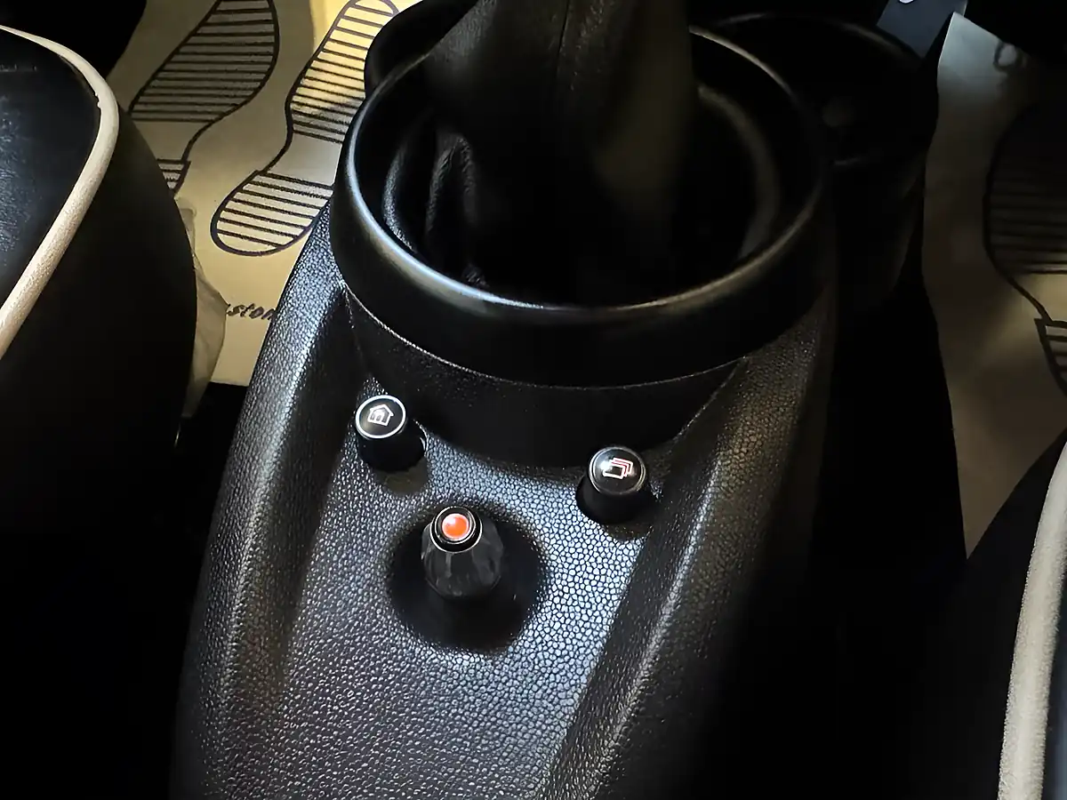 Used 2014 MINI Countryman Cooper Royal Grey Metallic - Interior and Exterior details 17