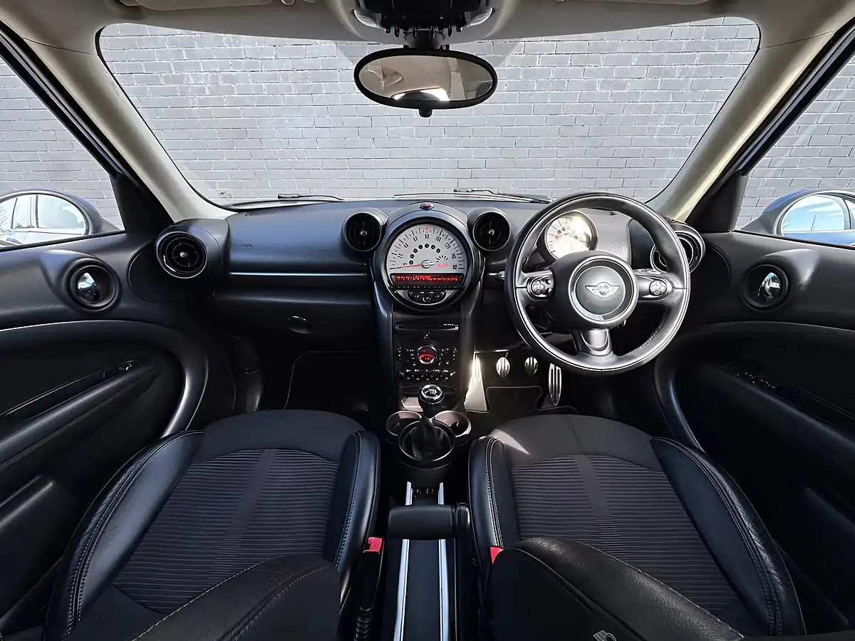 Used 2014 MINI Countryman Cooper S Blue - Interior and Exterior details 17