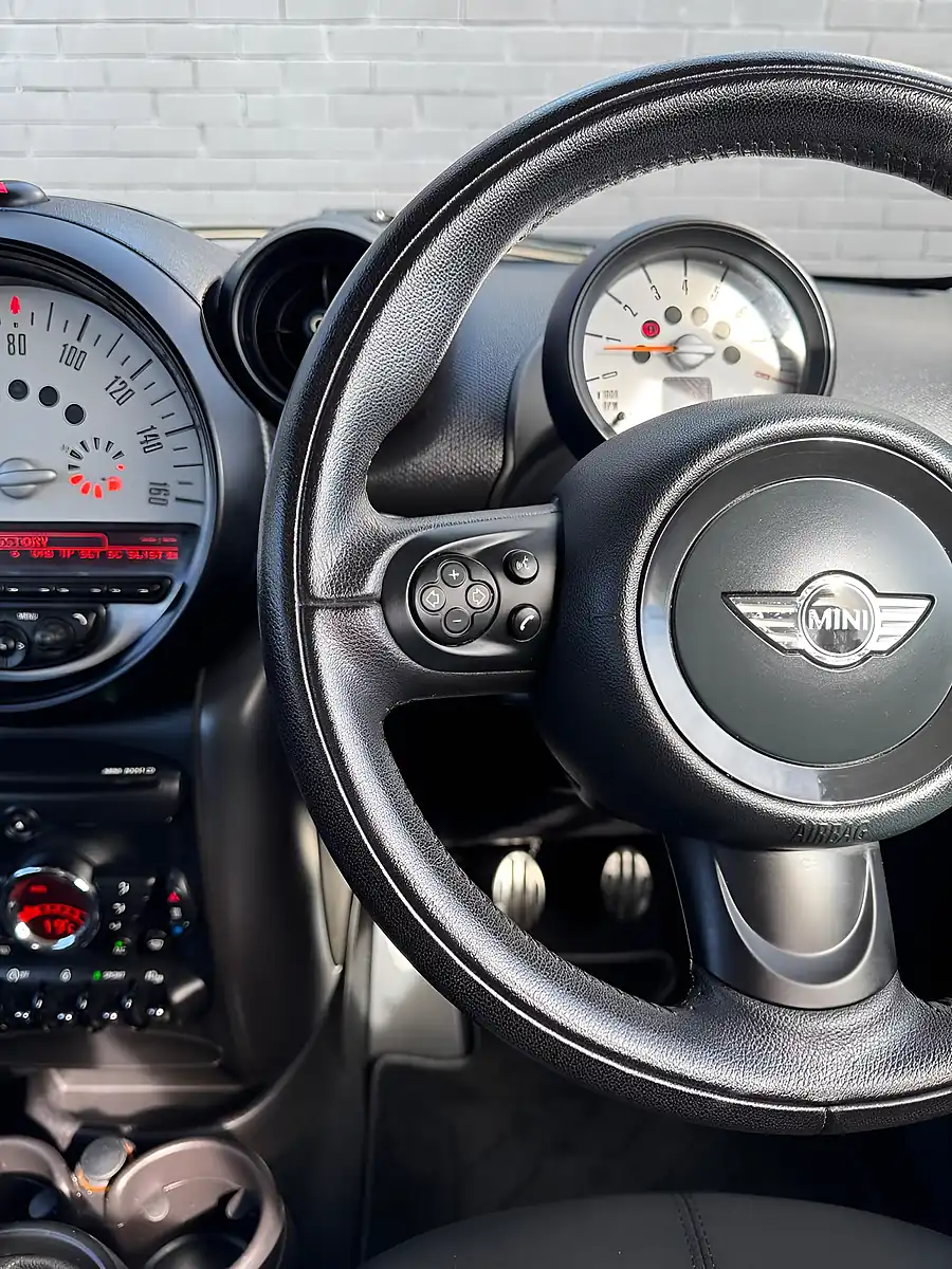 Used 2014 MINI Countryman Cooper S Blue - Interior and Exterior details 20