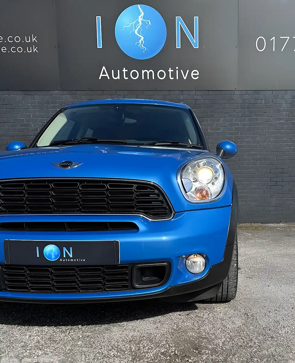 Used 2014 MINI Countryman Cooper S Blue - Interior and Exterior details 4
