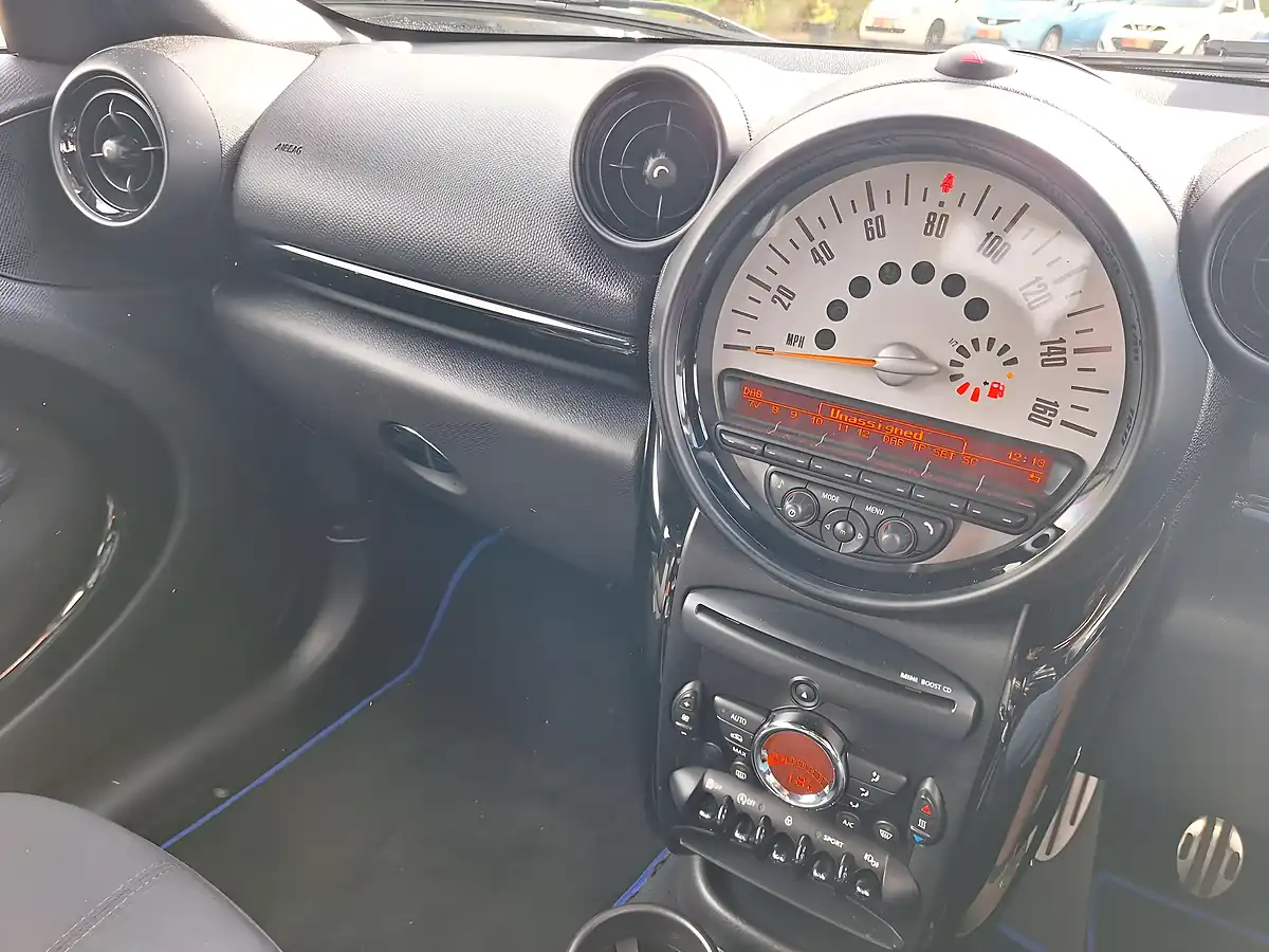 Used 2014 MINI Countryman Cooper S Blue - Interior and Exterior details 12