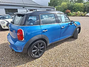 Used 2014 MINI Countryman Cooper S Blue - Interior and Exterior details 17