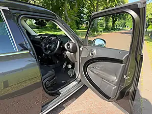 Used 2014 MINI Countryman Cooper S Grey - Interior and Exterior details 14