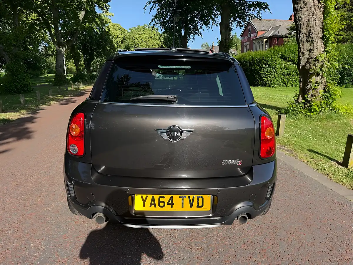Used 2014 MINI Countryman Cooper S Grey - Interior and Exterior details 4