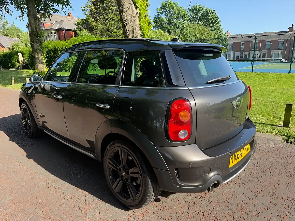 Used 2014 MINI Countryman Cooper S Grey - Interior and Exterior details 8