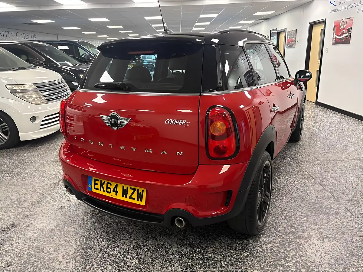 Used 2014 MINI Countryman Cooper S Red - Interior and Exterior details 11