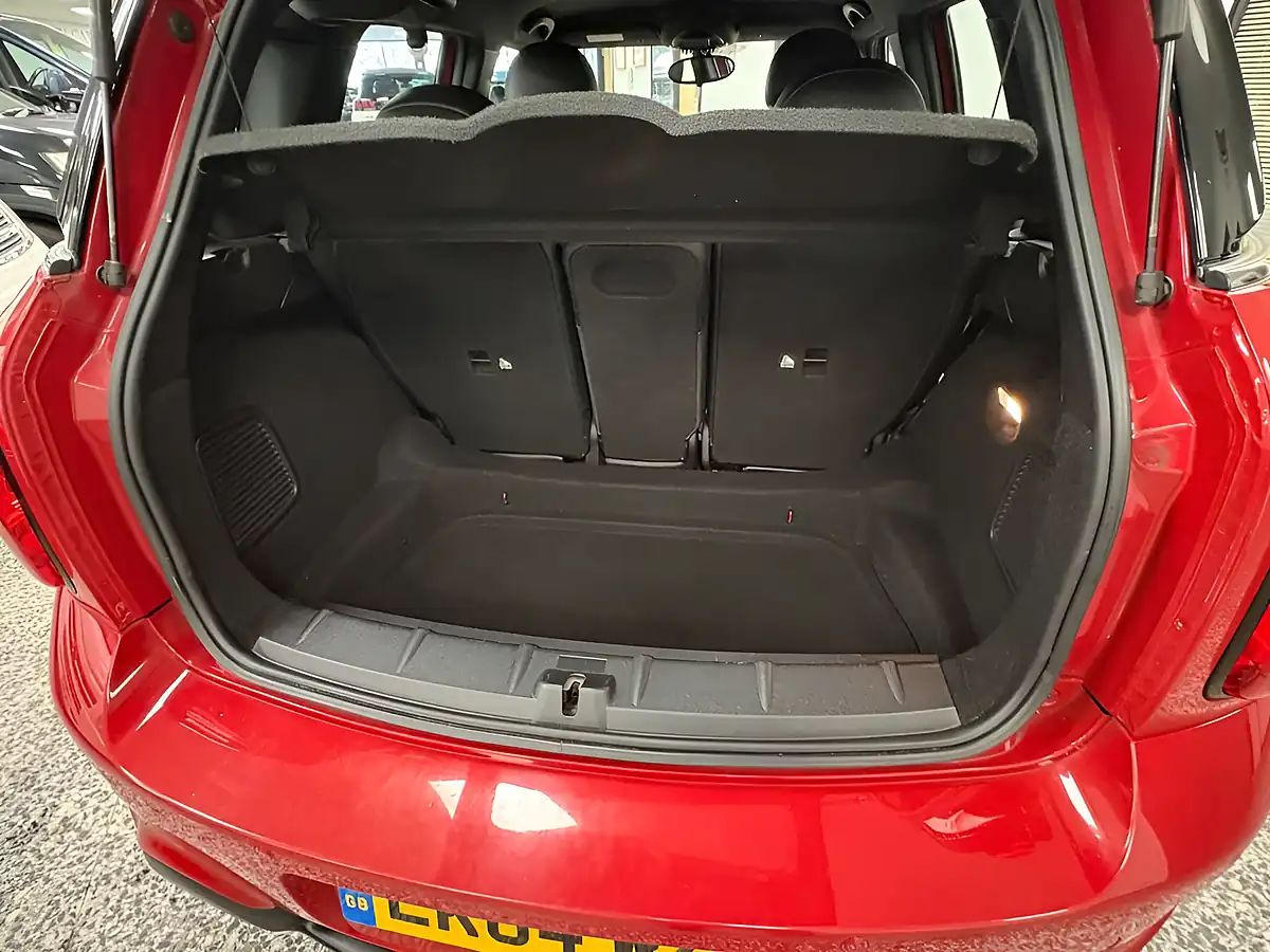 Used 2014 MINI Countryman Cooper S Red - Interior and Exterior details 15