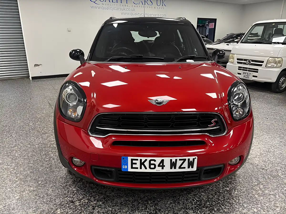 Used 2014 MINI Countryman Cooper S Red - Interior and Exterior details 7