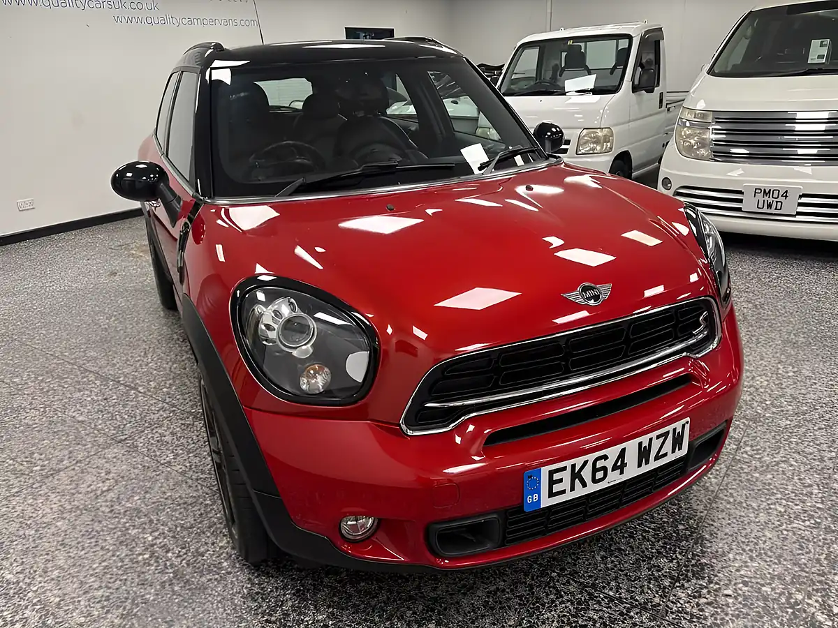 Used 2014 MINI Countryman Cooper S Red - Interior and Exterior details 8
