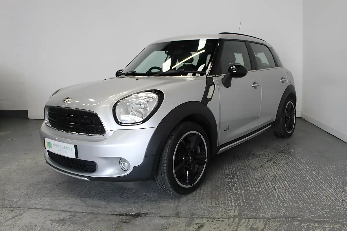 Used 2014 MINI Countryman Cooper Silver - Interior and Exterior details 2