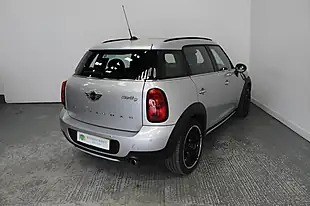 Used 2014 MINI Countryman Cooper Silver - Interior and Exterior details 6