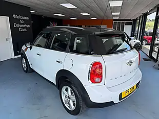 Used 2014 MINI Countryman Cooper White - Interior and Exterior details 7