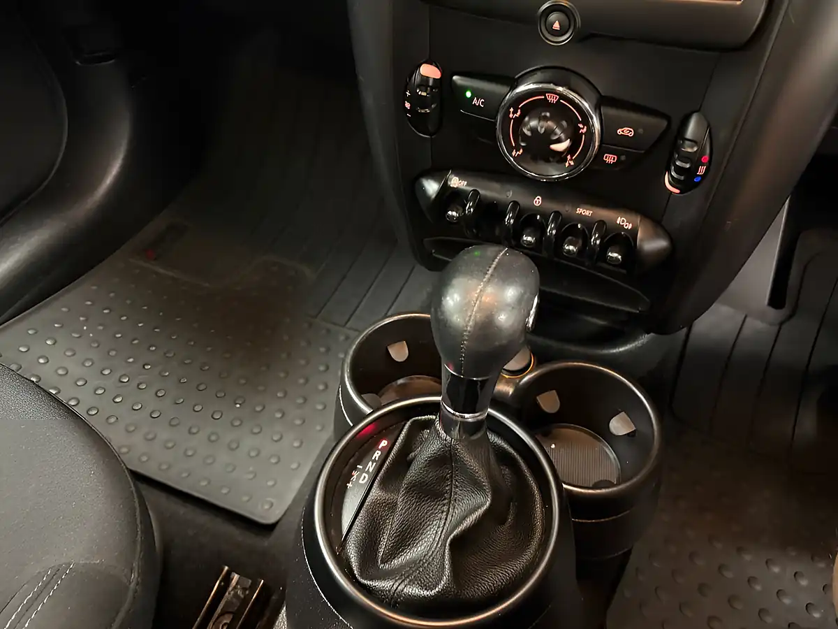 Used 2014 MINI Countryman Cooper White - Interior and Exterior details 19