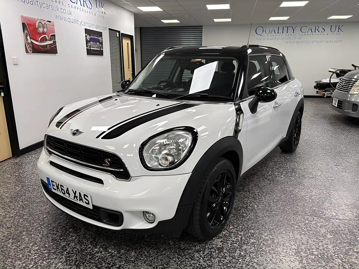 Used 2014 MINI Countryman Cooper White - Interior and Exterior details 5