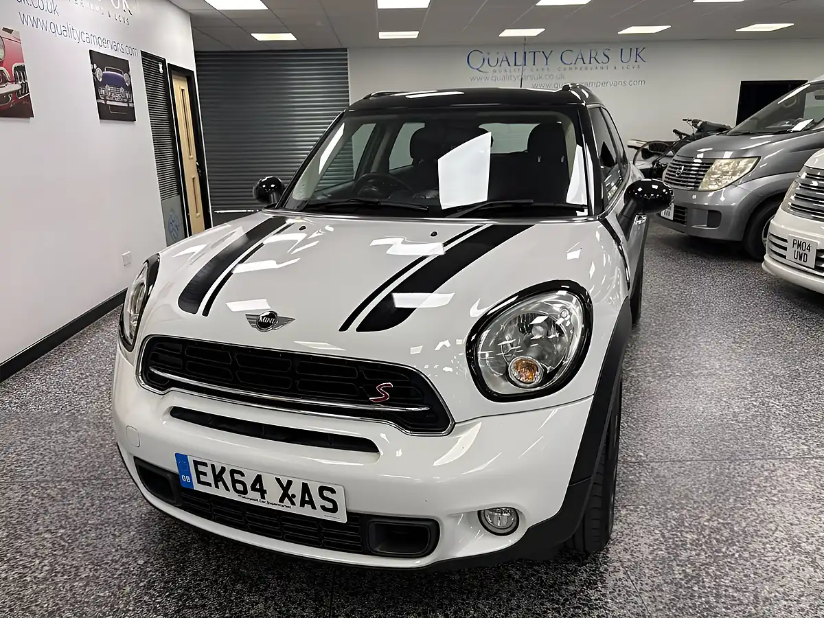Used 2014 MINI Countryman Cooper White - Interior and Exterior details 6