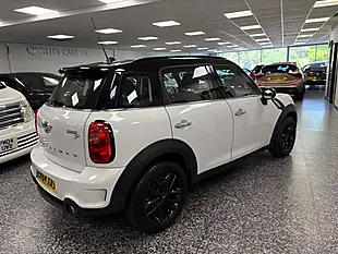 Used 2014 MINI Countryman Cooper White - Interior and Exterior details 9