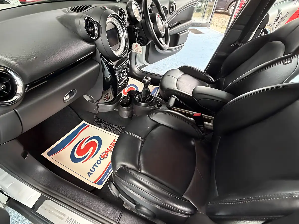 Used 2014 MINI Countryman Cooper White - Interior and Exterior details 17