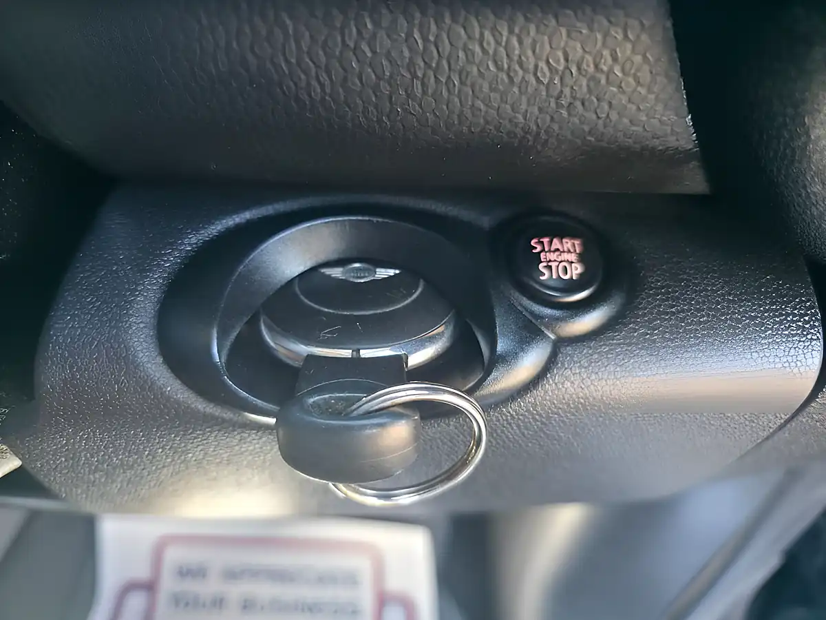 Used 2014 MINI Countryman One Black - Interior and Exterior details 15