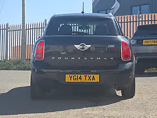 Used 2014 MINI Countryman One Black - Interior and Exterior details 16