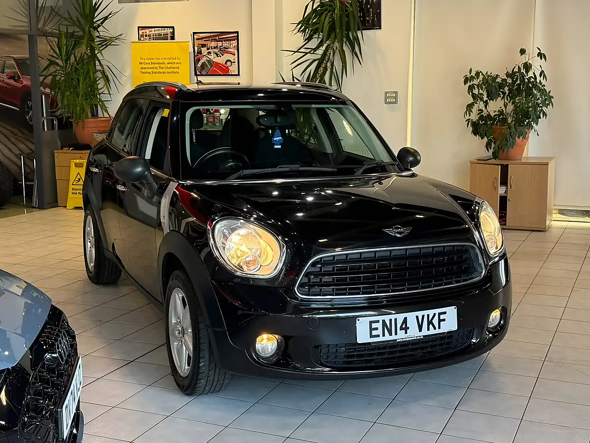 Used 2014 MINI Countryman One Black - Interior and Exterior details 2