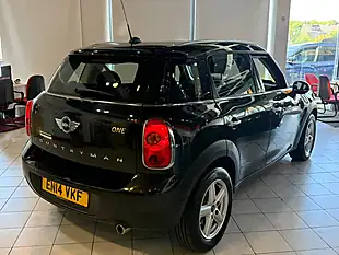 Used 2014 MINI Countryman One Black - Interior and Exterior details 9