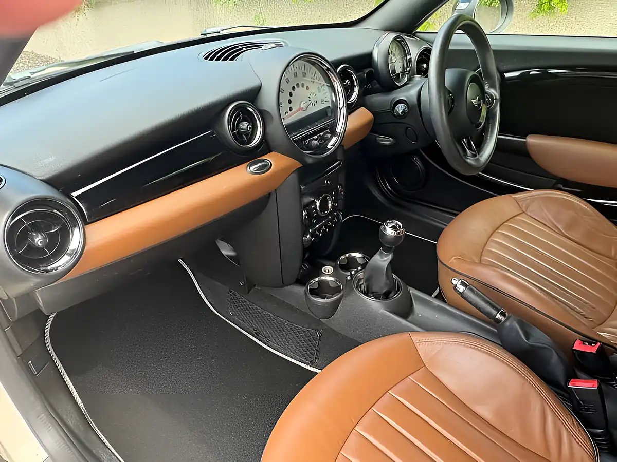 Used 2014 MINI Coupe Cooper S White - Interior and Exterior details 13