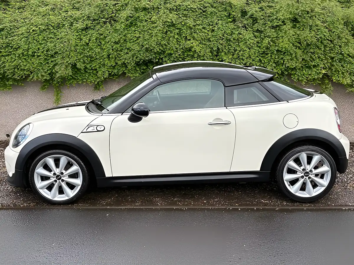 Used 2014 MINI Coupe Cooper S White - Interior and Exterior details 3