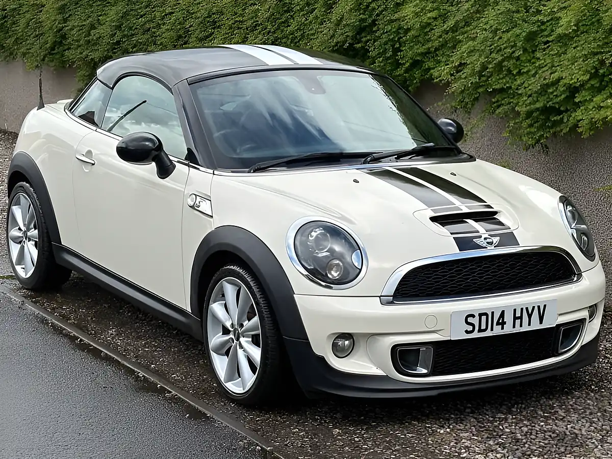 Used 2014 MINI Coupe Cooper S White - Interior and Exterior details 7