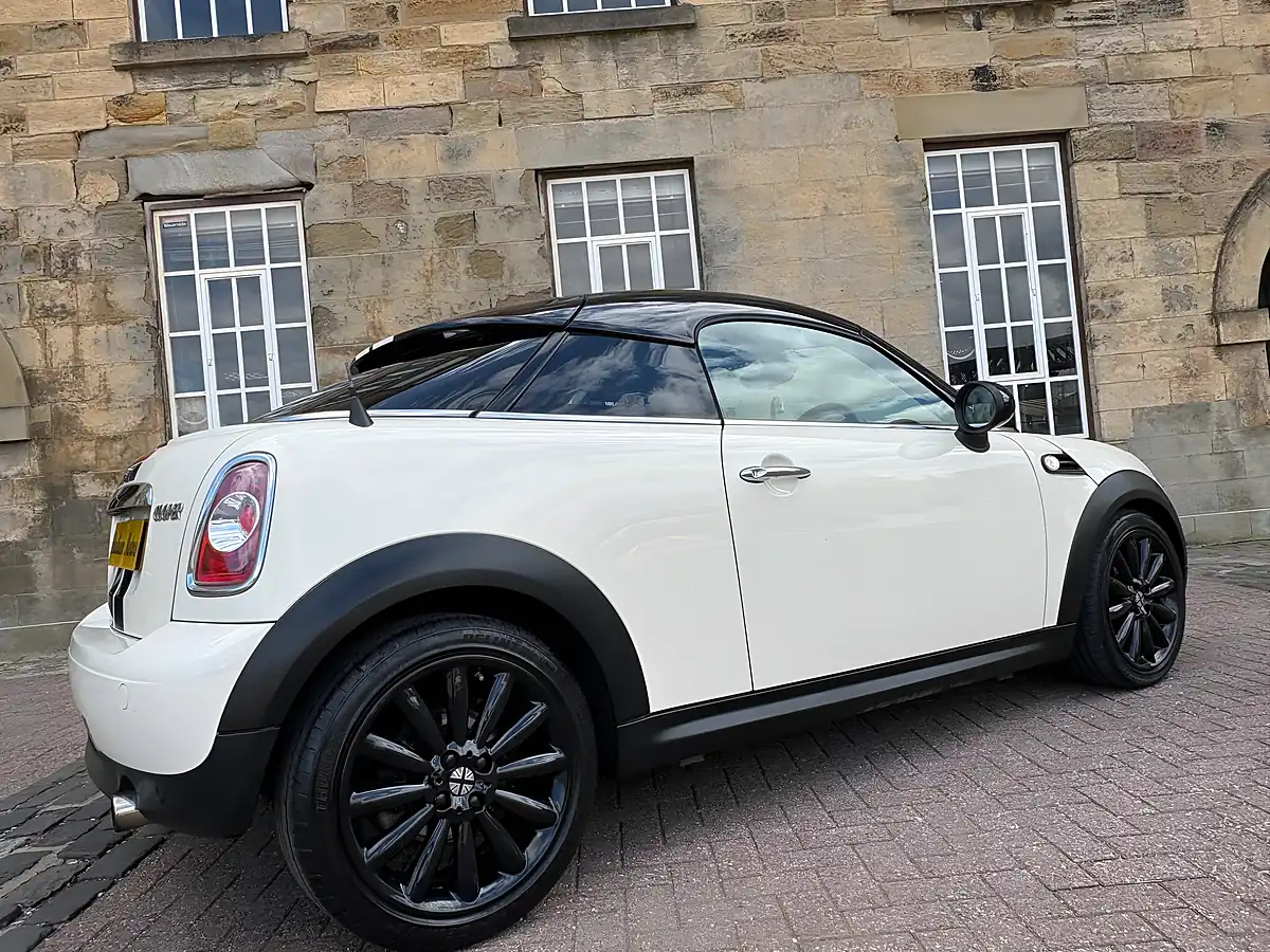Used 2014 MINI Coupe Cooper White - Interior and Exterior details 20