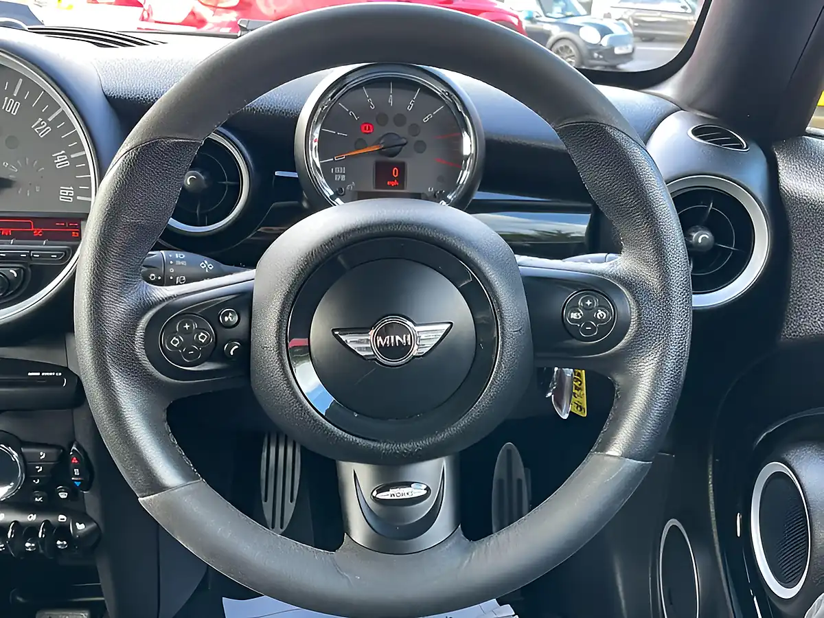 Used 2014 MINI Coupe John Cooper Works White - Interior and Exterior details 19