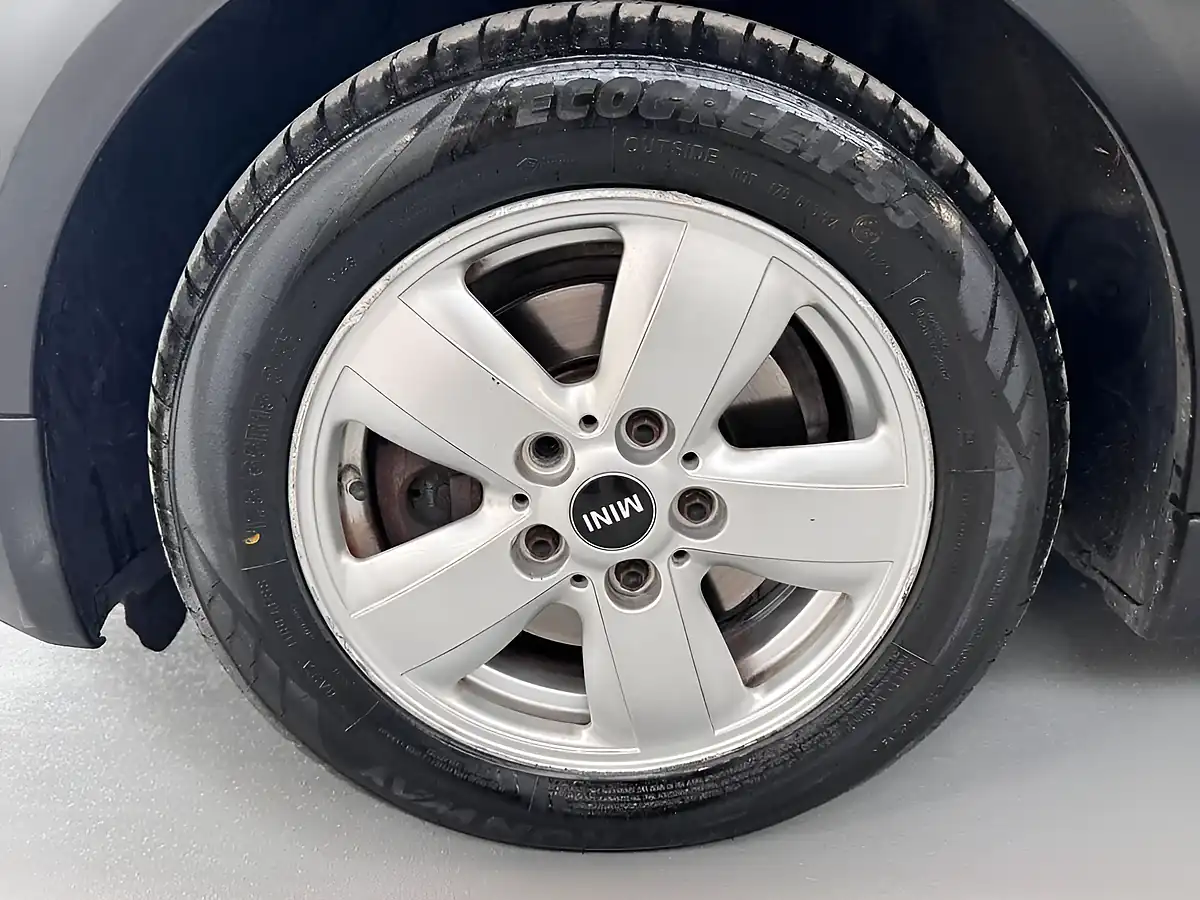 Used 2014 MINI Hatch Cooper Black - Interior and Exterior details 20