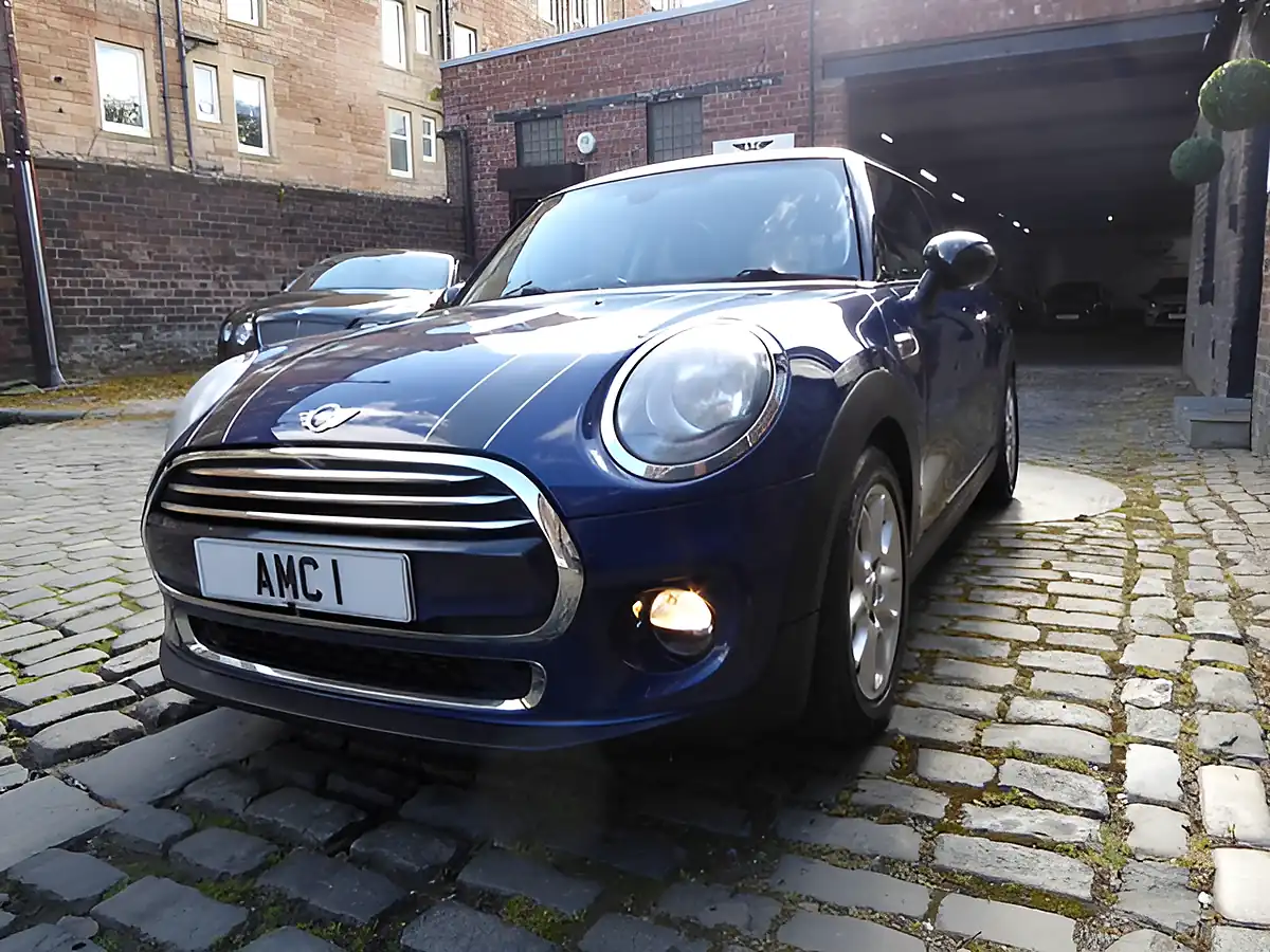 Used 2014 MINI Hatch Cooper Blue - Interior and Exterior details 3