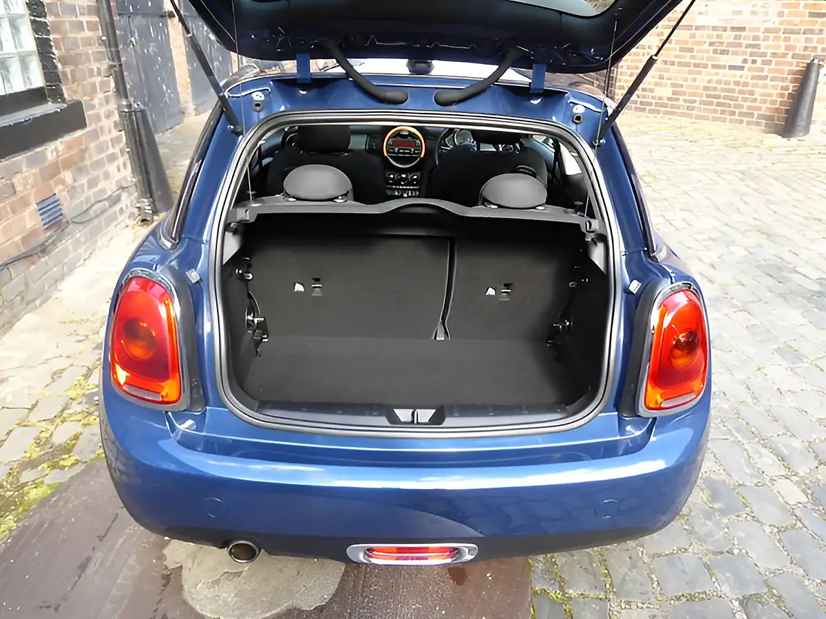 Used 2014 MINI Hatch Cooper Blue - Interior and Exterior details 7