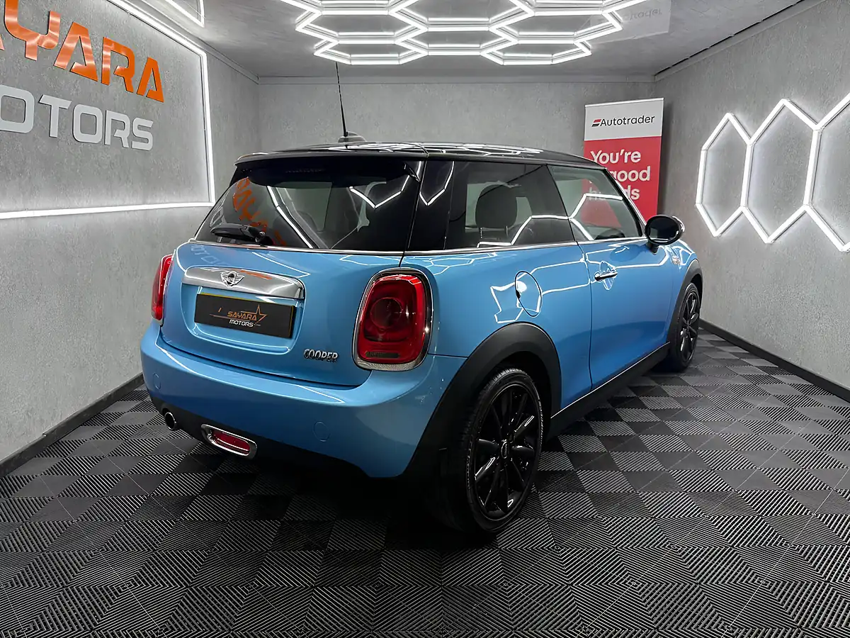 Used 2014 MINI Hatch Cooper Blue - Interior and Exterior details 10