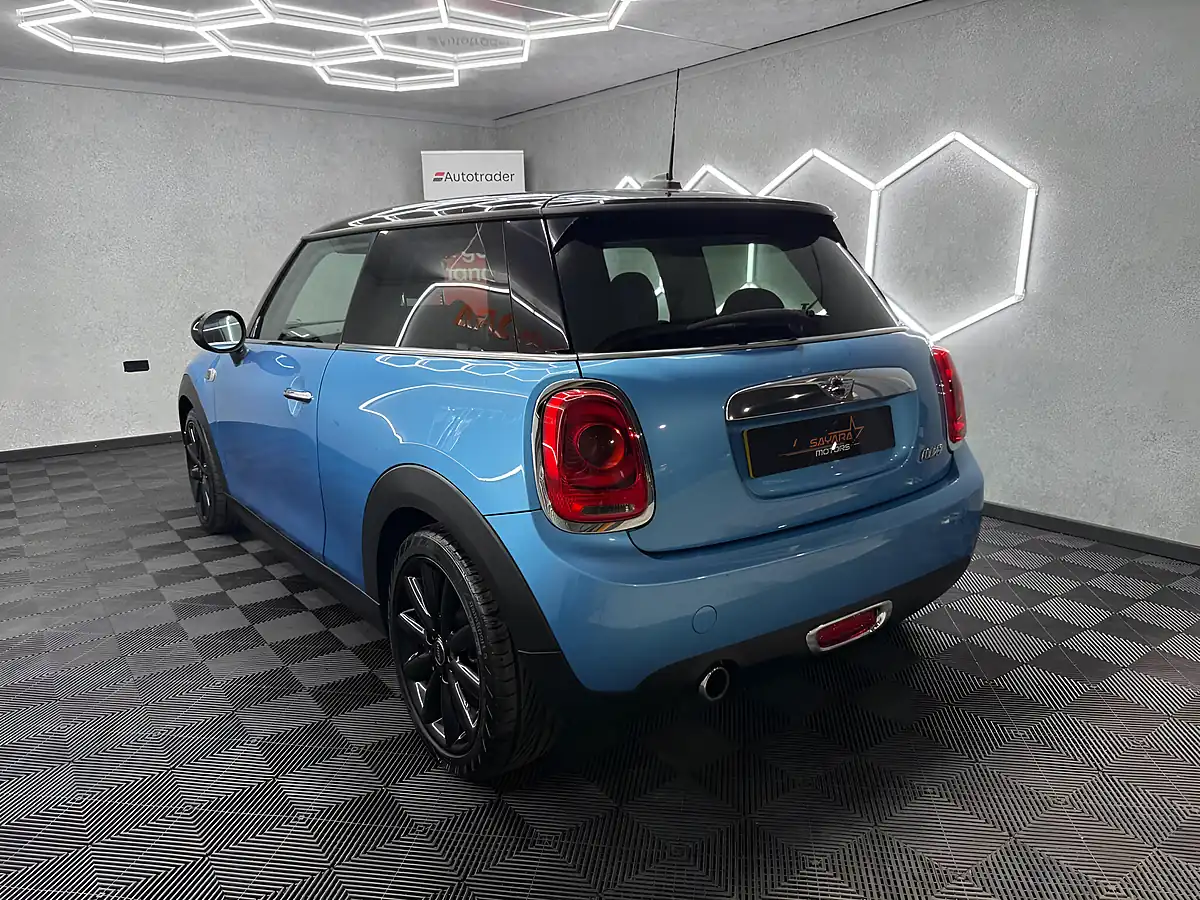 Used 2014 MINI Hatch Cooper Blue - Interior and Exterior details 12