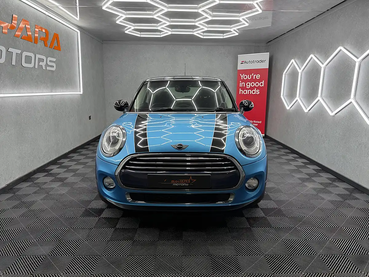 Used 2014 MINI Hatch Cooper Blue - Interior and Exterior details 3