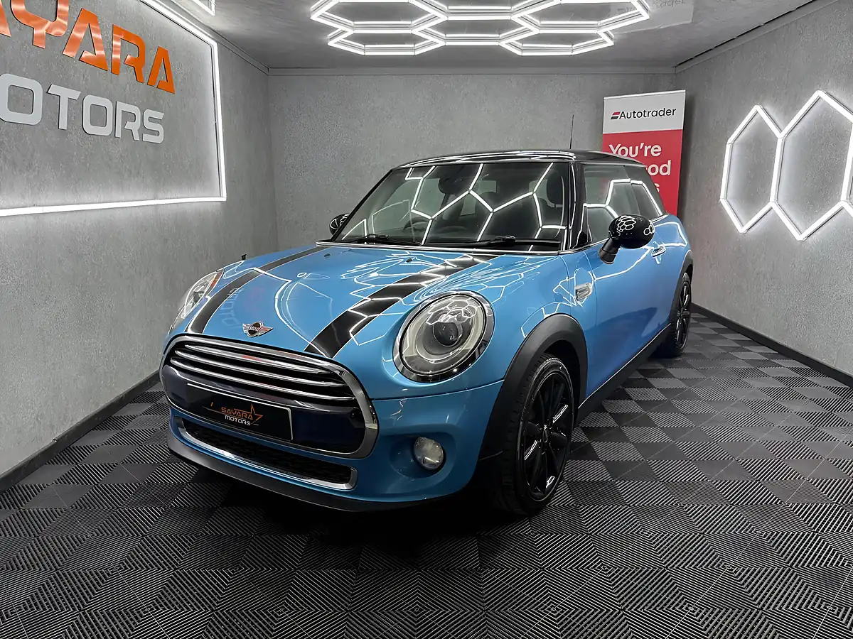Used 2014 MINI Hatch Cooper Blue - Interior and Exterior details 7