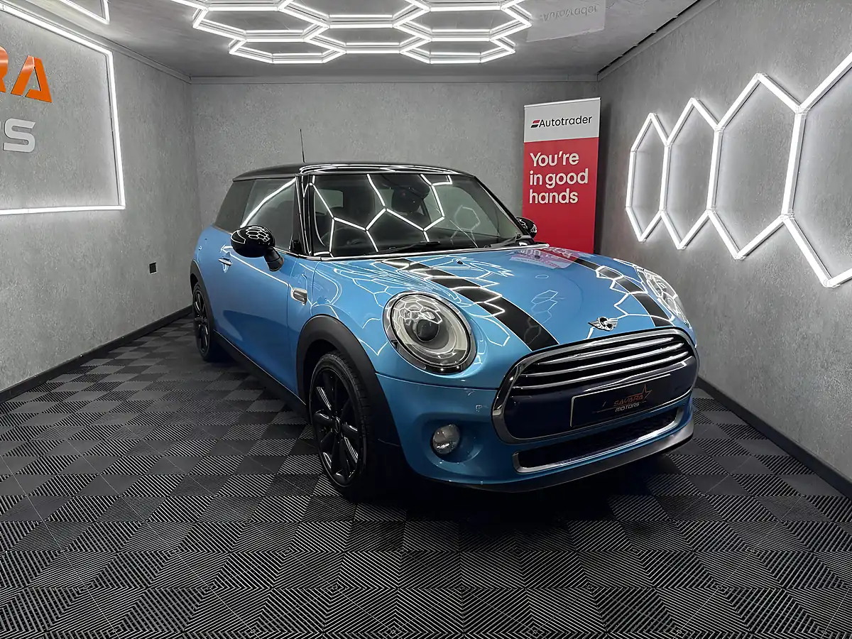 Used 2014 MINI Hatch Cooper Blue - Interior and Exterior details 8