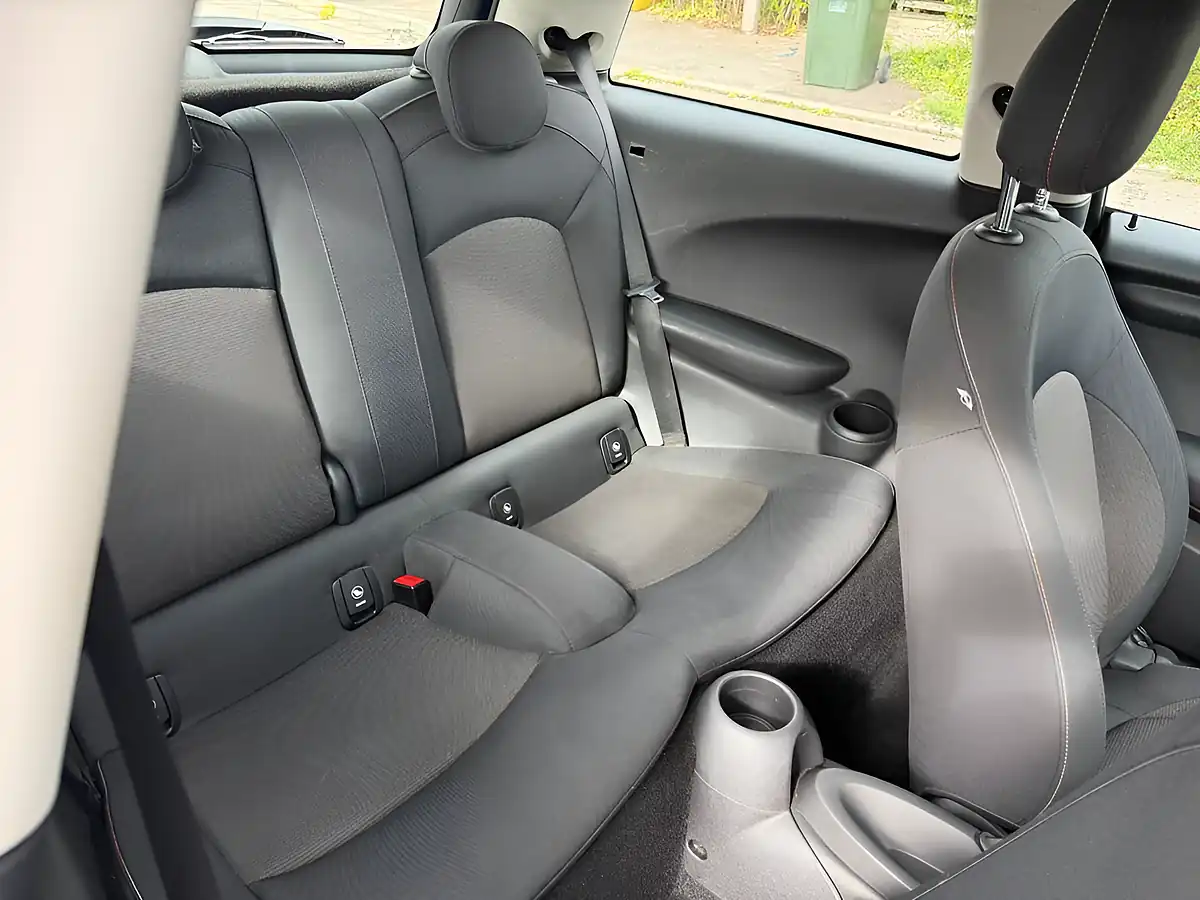 Used 2014 MINI Hatch Cooper Blue - Interior and Exterior details 12