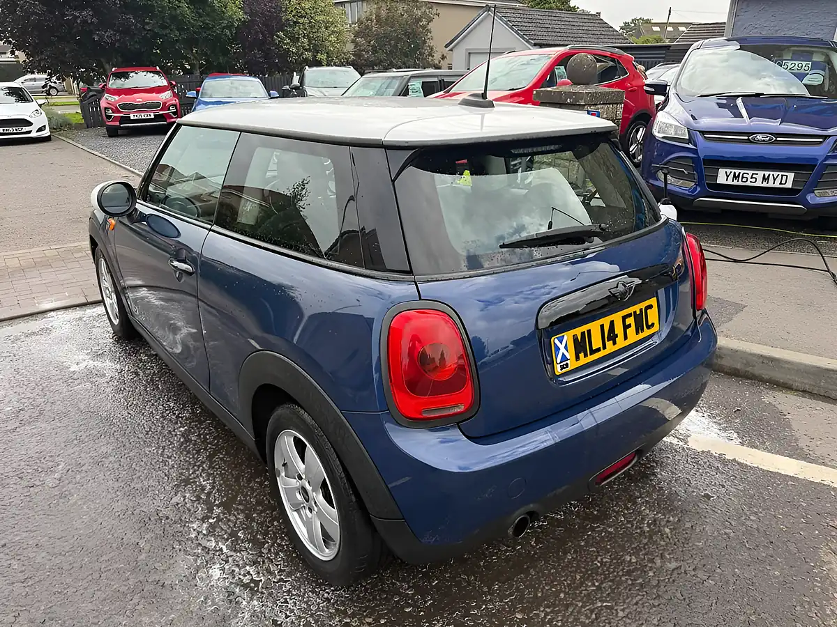 Used 2014 MINI Hatch Cooper Blue - Interior and Exterior details 3