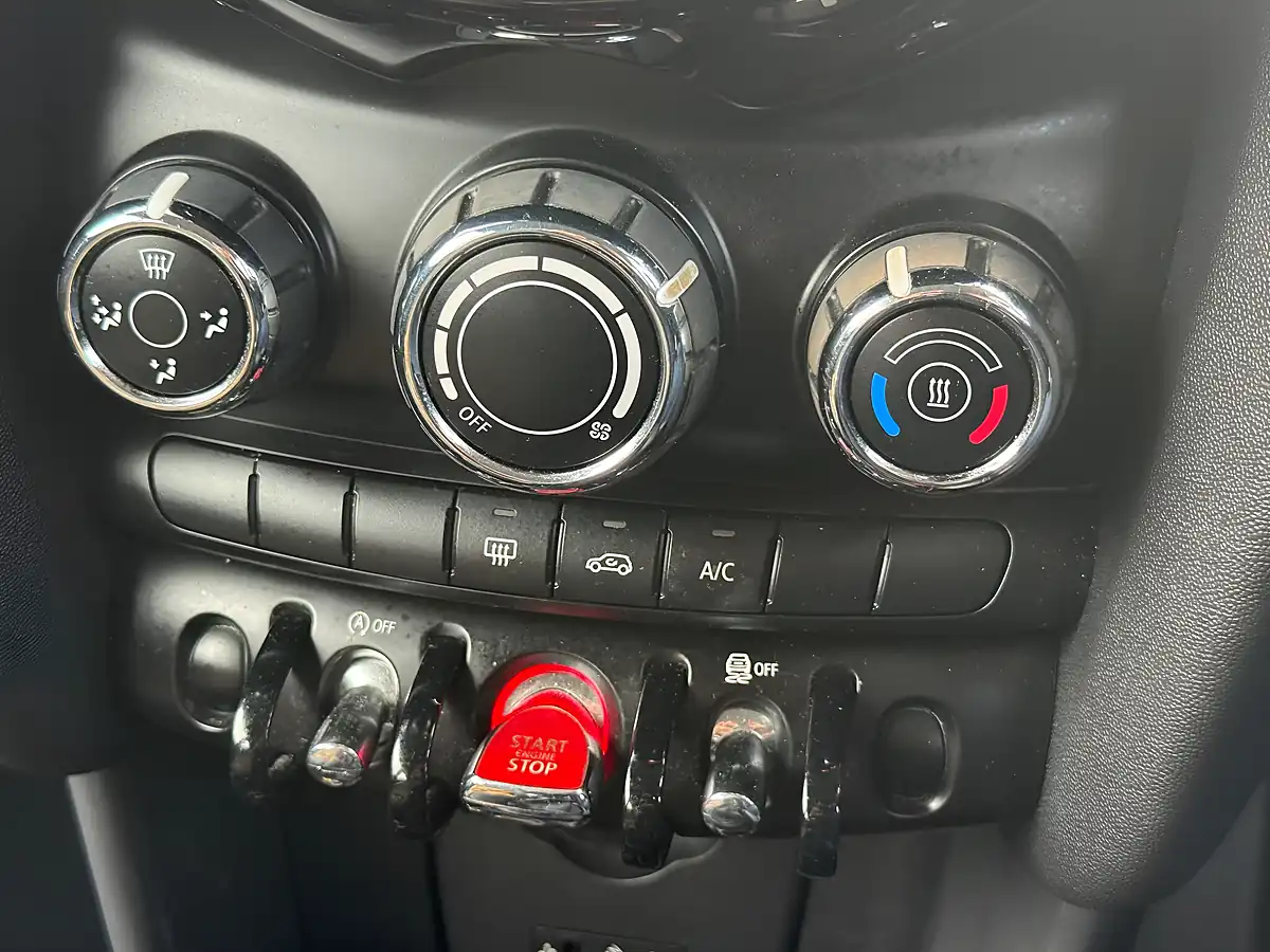 Used 2014 MINI Hatch Cooper Blue - Interior and Exterior details 11