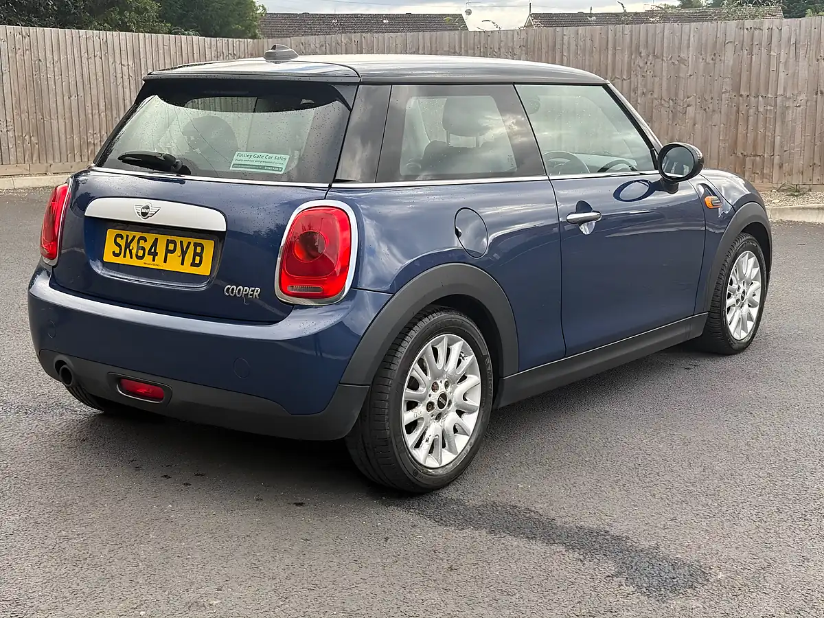 Used 2014 MINI Hatch Cooper Blue - Interior and Exterior details 17