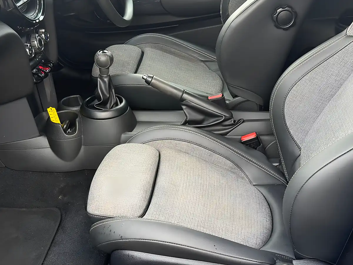 Used 2014 MINI Hatch Cooper Blue - Interior and Exterior details 2