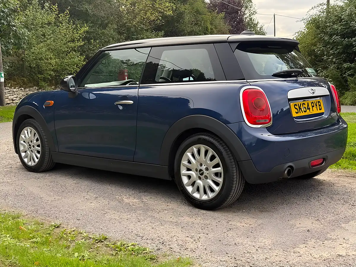 Used 2014 MINI Hatch Cooper Blue - Interior and Exterior details 9
