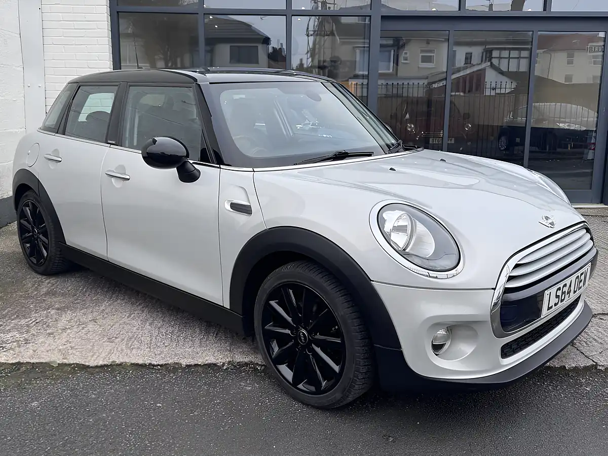 Used 2014 MINI Hatch Cooper (chili Ii Pack) White Silver - Front View