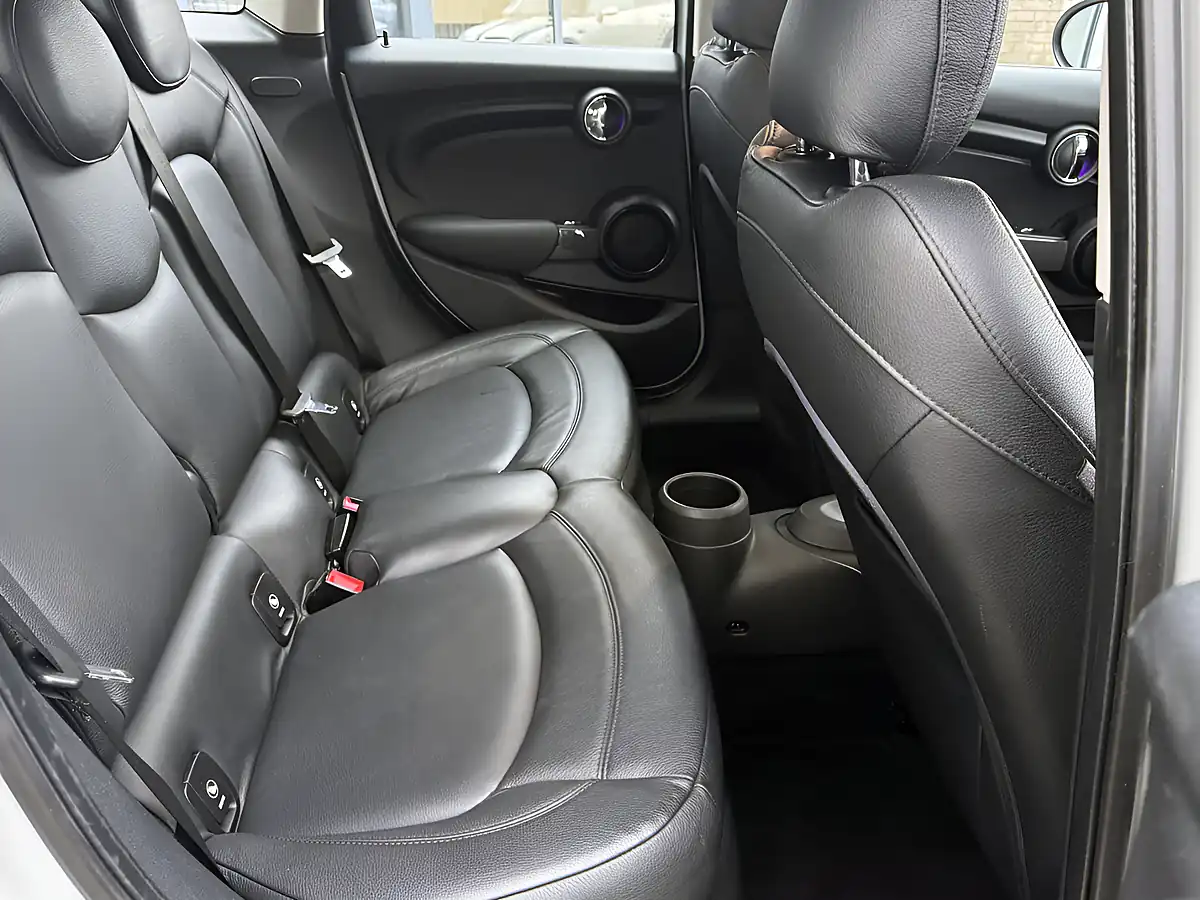 Used 2014 MINI Hatch Cooper (chili Ii Pack) White Silver - Interior and Exterior details 16