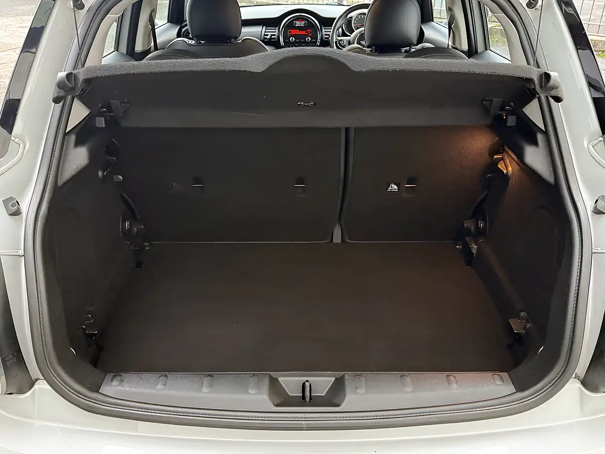 Used 2014 MINI Hatch Cooper (chili Ii Pack) White Silver - Interior and Exterior details 18