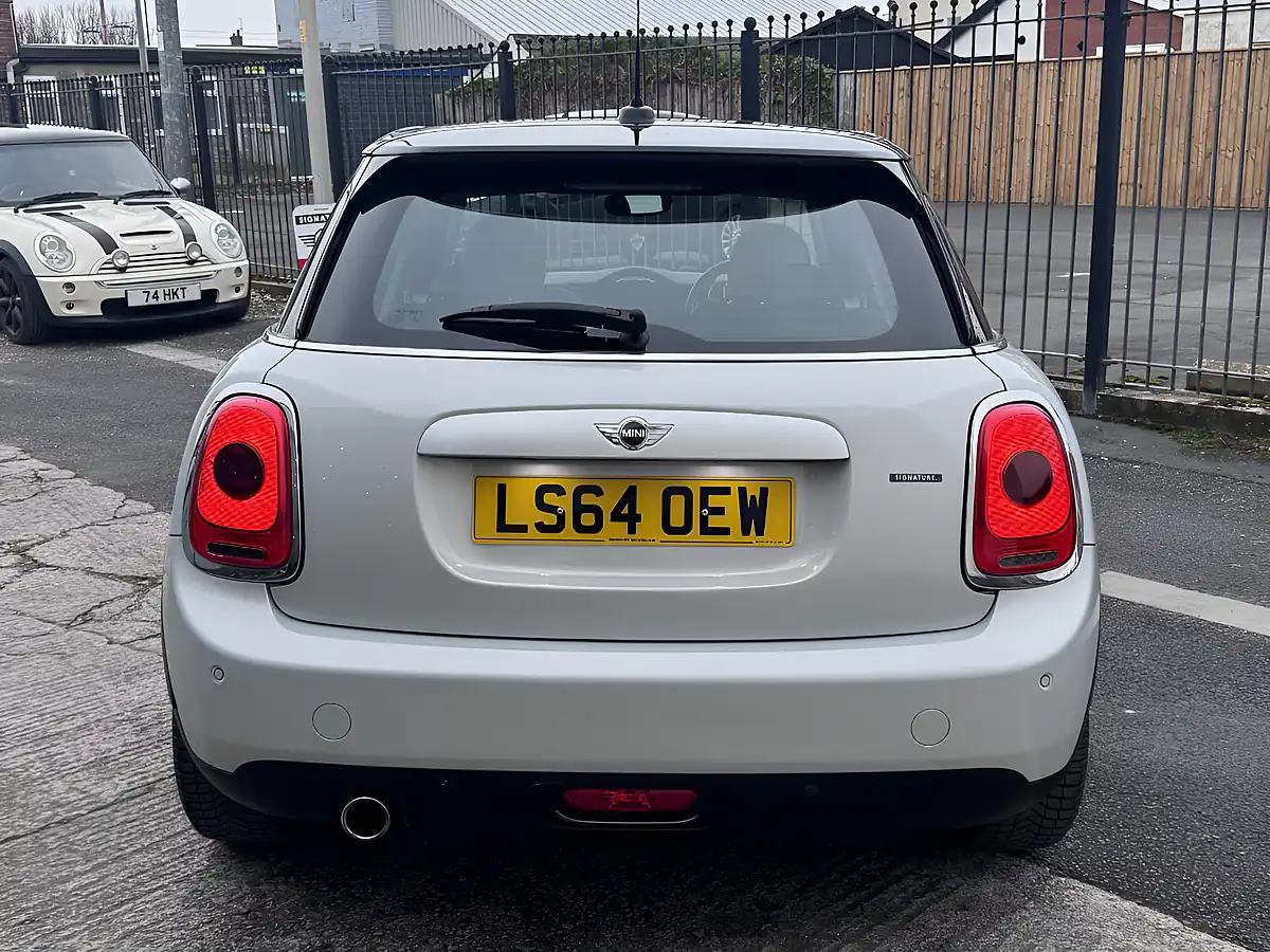 Used 2014 MINI Hatch Cooper (chili Ii Pack) White Silver - Interior and Exterior details 6