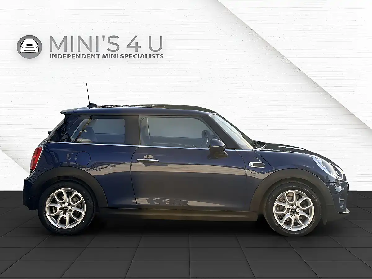 Used 2014 MINI Hatch Cooper Deep Blue - Interior and Exterior details 10