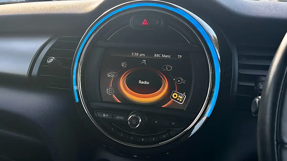 Used 2014 MINI Hatch Cooper Deep Blue - Interior and Exterior details 16